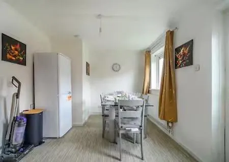Affordable Single Ls16 Near Homestay