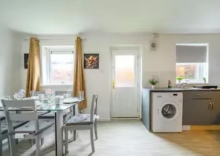 Homestay Affordable Single Ls16 Near *